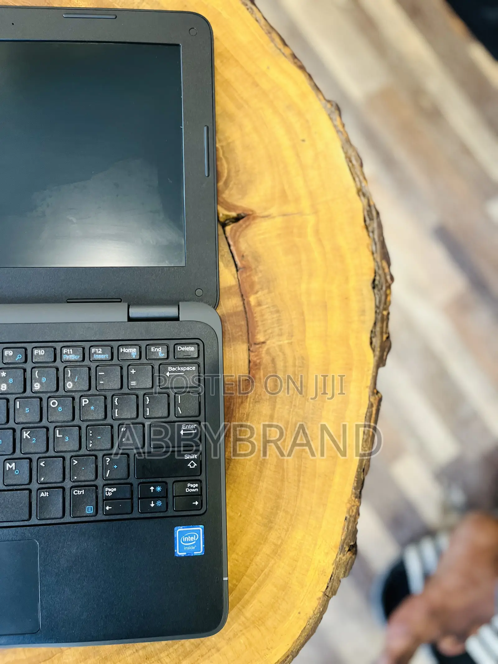 Laptop Dell Latitude 3189 4GB Intel SSD 128GB