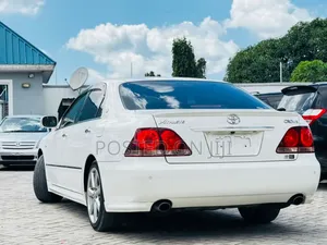 Toyota Crown 2007 White
