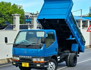 Mitsubishi Canter Tipper