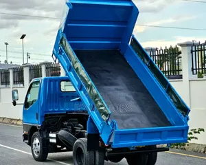 Mitsubishi Canter Tipper