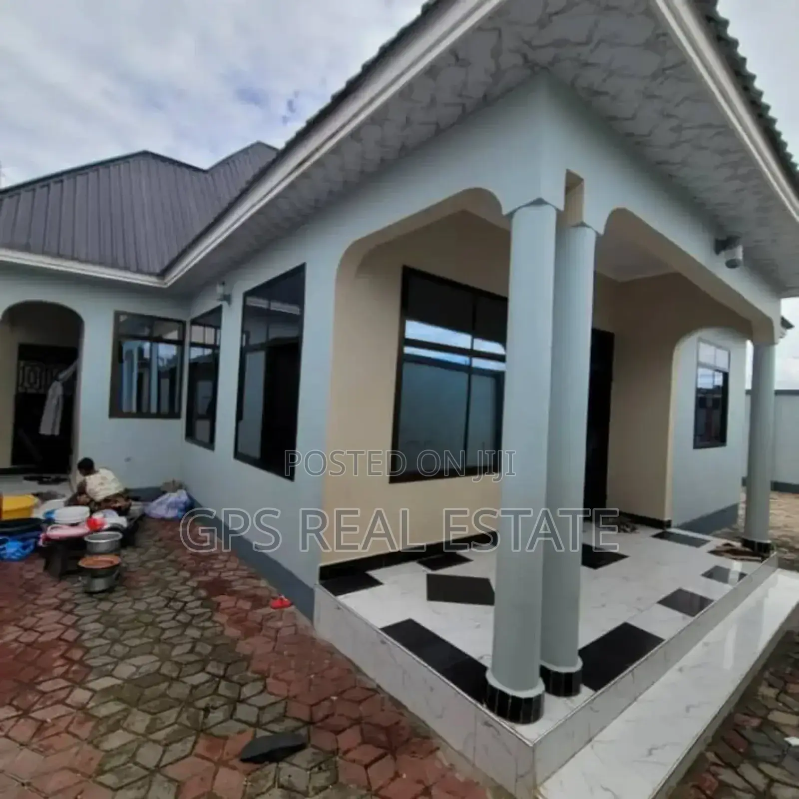 4bdrm House in Mbagala Maji Matitu, Kinondoni for sale