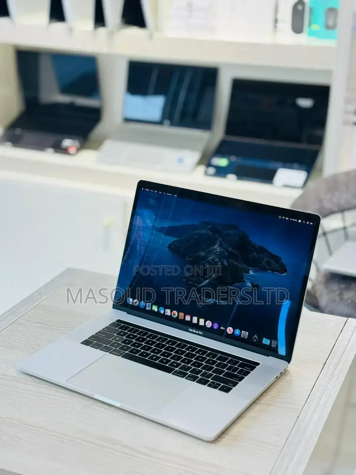 Laptop Apple MacBook Pro 2016 16GB Intel Core I5 SSD 512GB