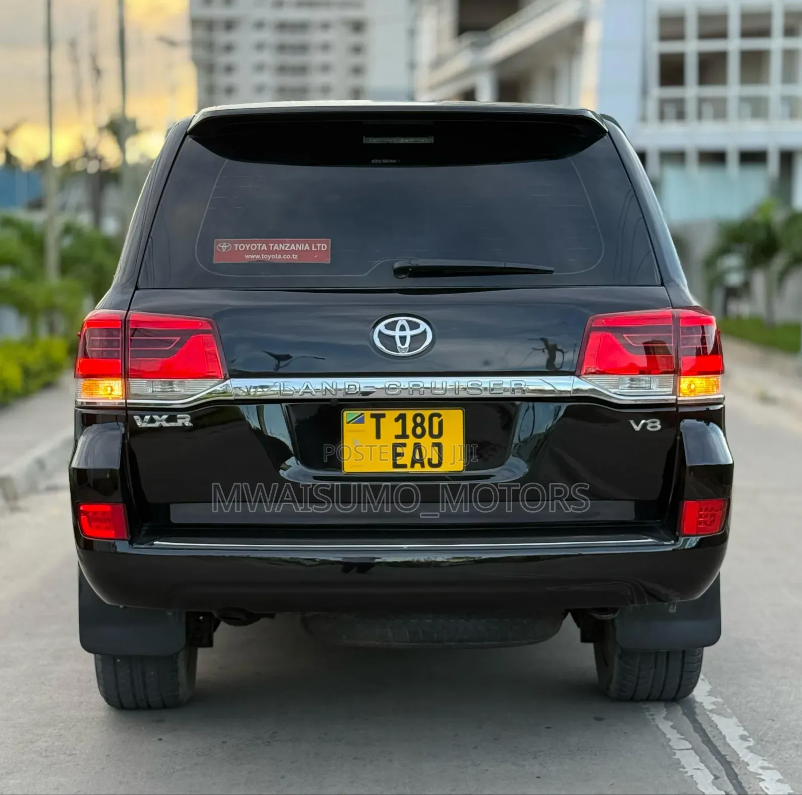 Toyota Land Cruiser 2010 Black