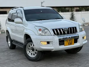 Toyota Land Cruiser Prado 2005 Off white