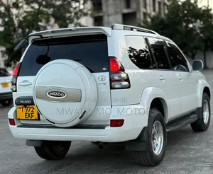 Toyota Land Cruiser Prado 2005 Off white