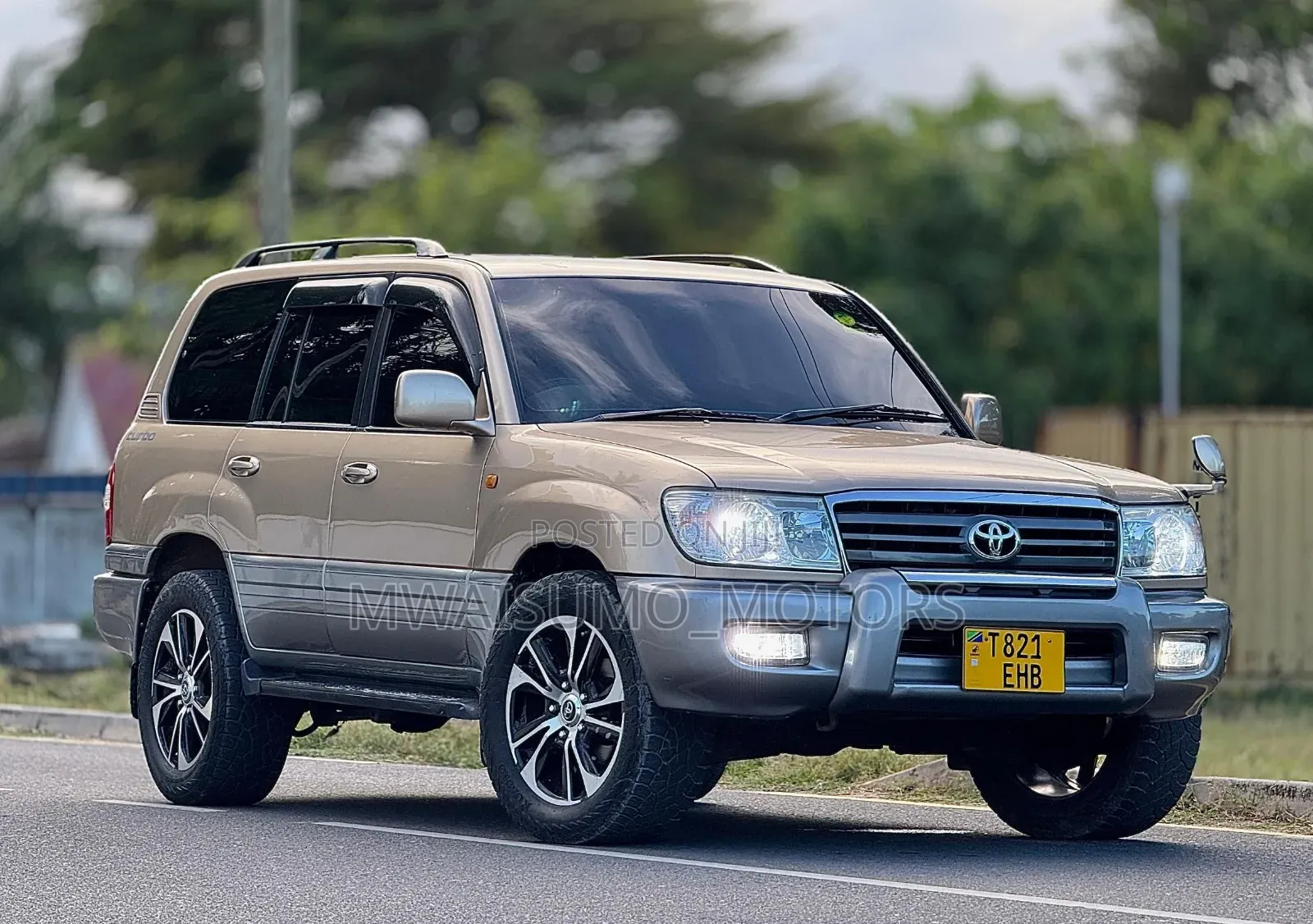 Toyota Land Cruiser 2001 Beige