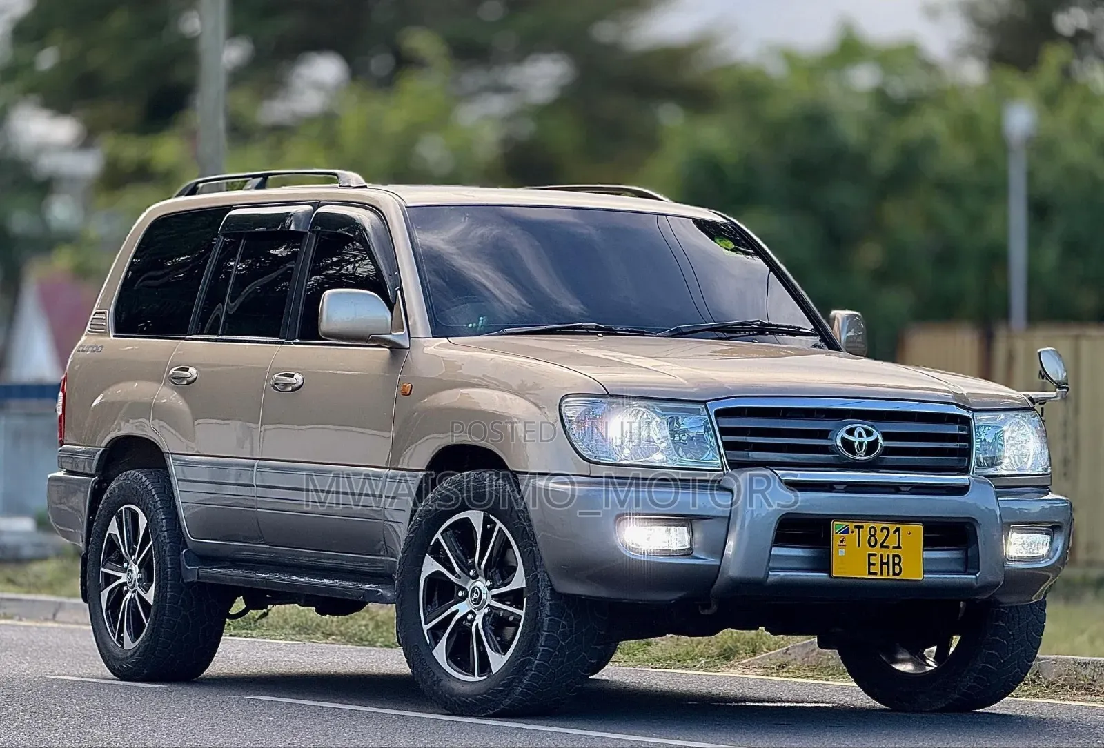 Toyota Land Cruiser 2001 Beige