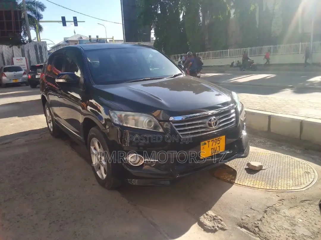 Toyota Vanguard 2011 Black