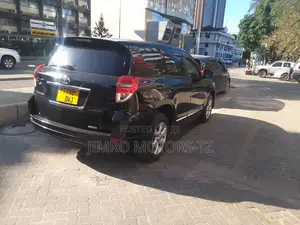 Toyota Vanguard 2011 Black