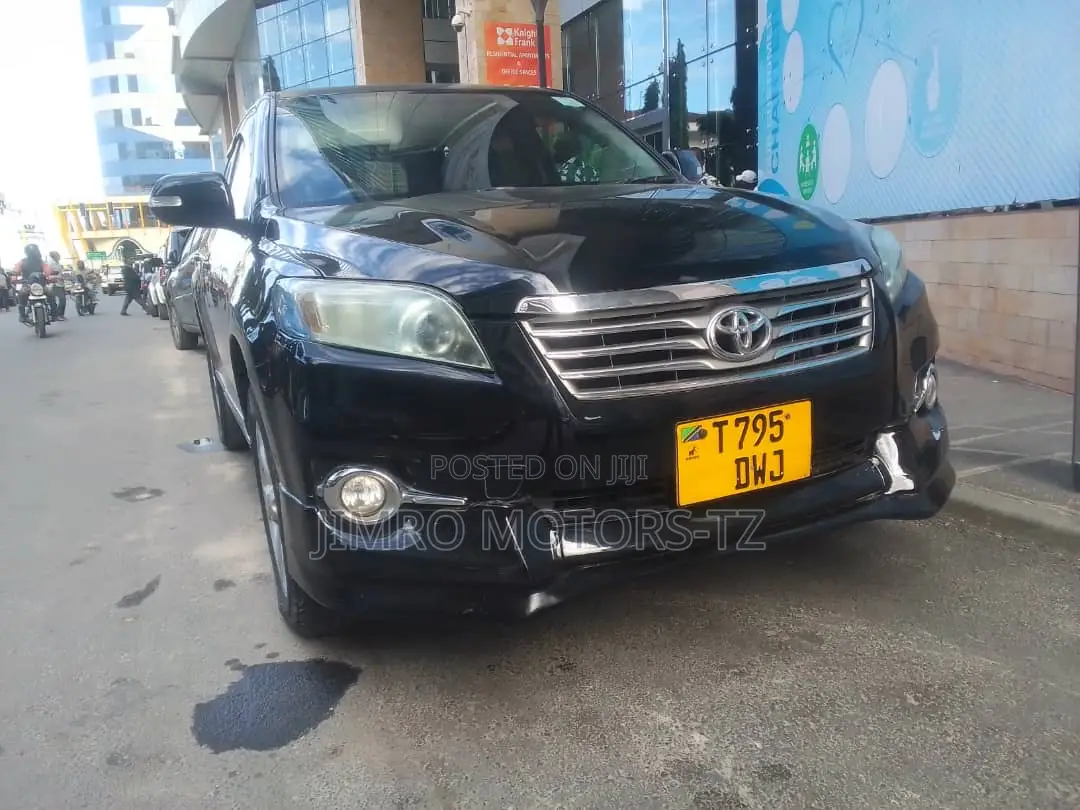 Toyota Vanguard 2011 Black