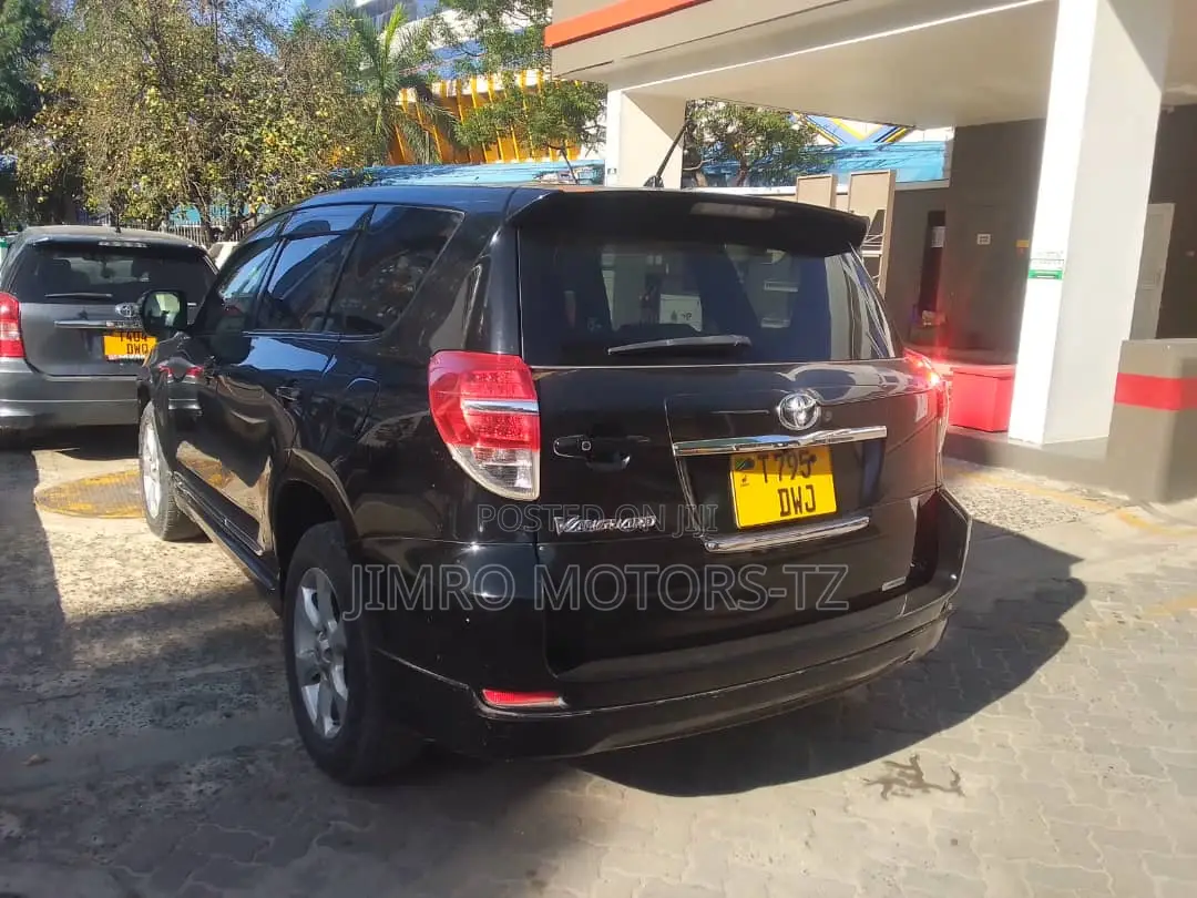 Toyota Vanguard 2011 Black