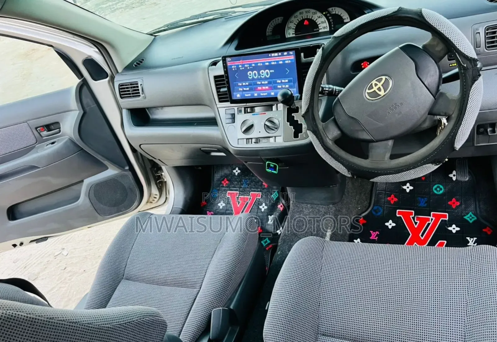 Toyota Raum 2003 Silver