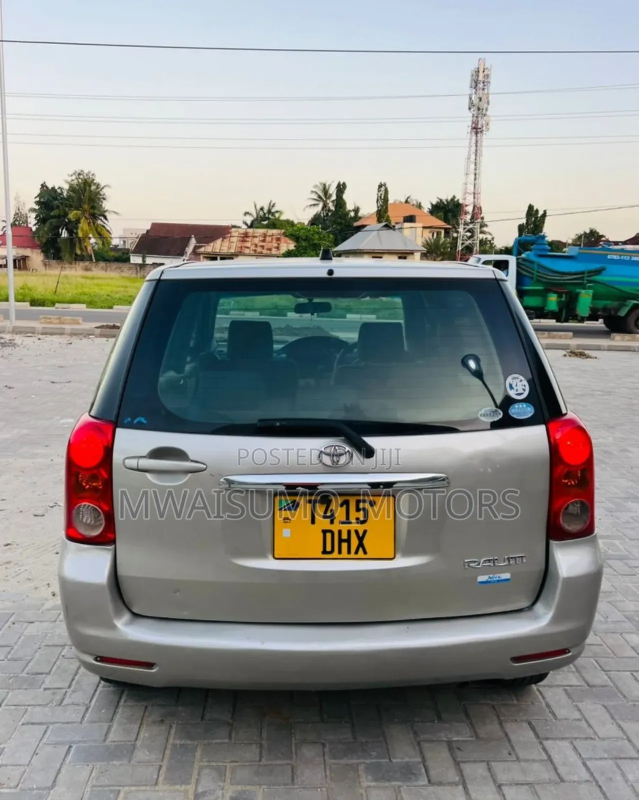 Toyota Raum 2003 Silver