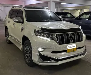 Toyota Land Cruiser Prado 2017 White