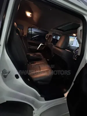 Toyota Land Cruiser Prado 2017 White