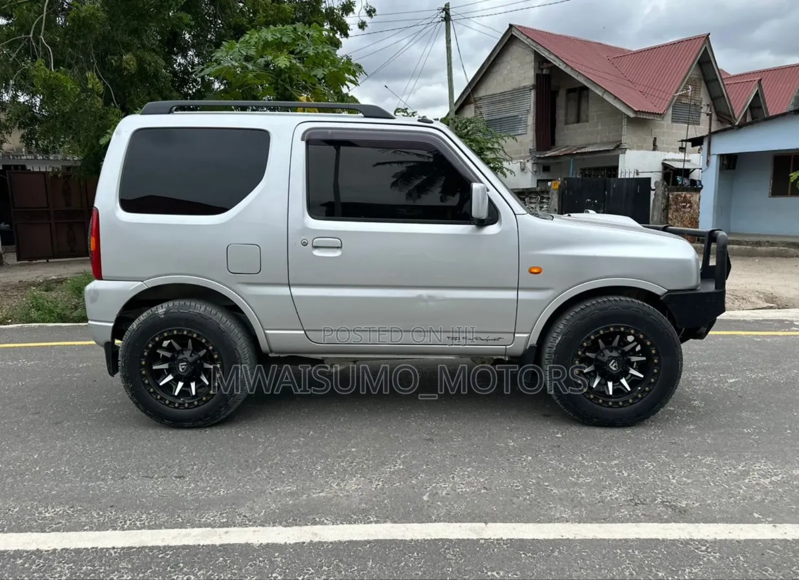 Suzuki Jimny 2000 Silver
