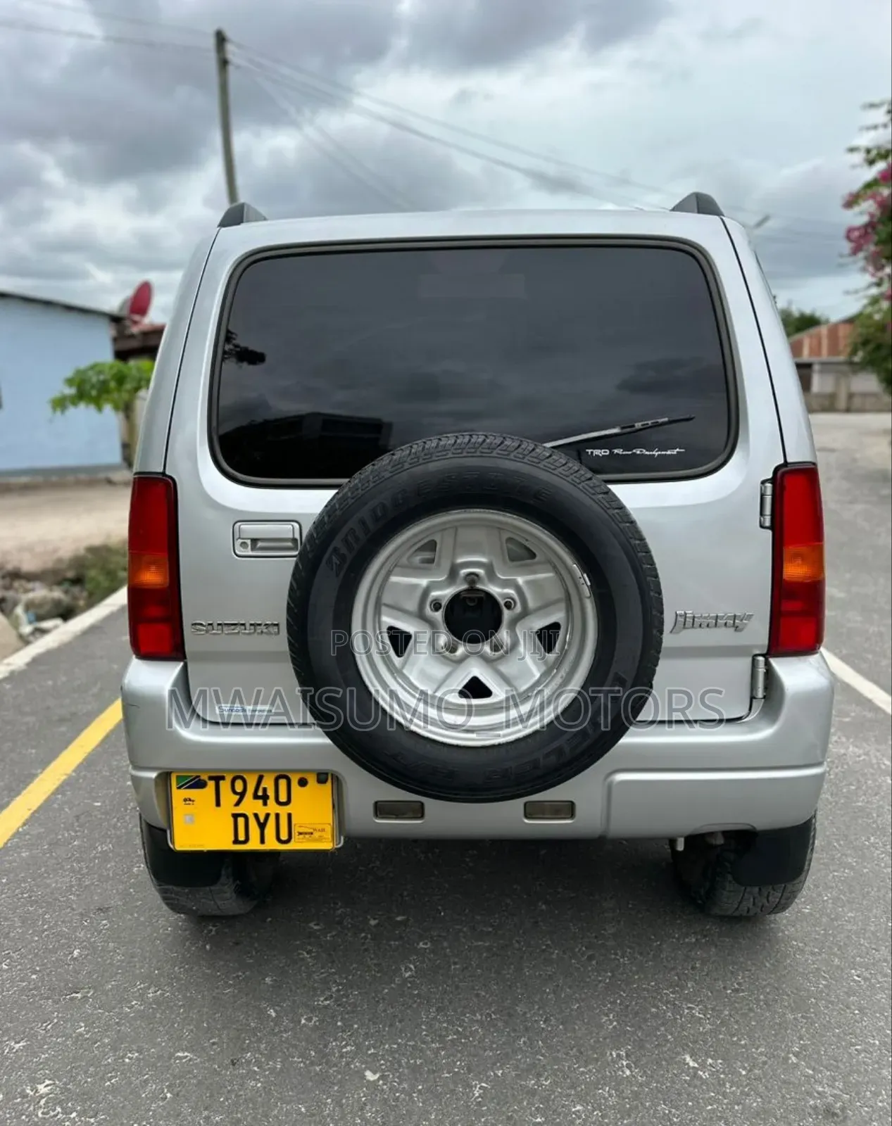 Suzuki Jimny 2000 Silver