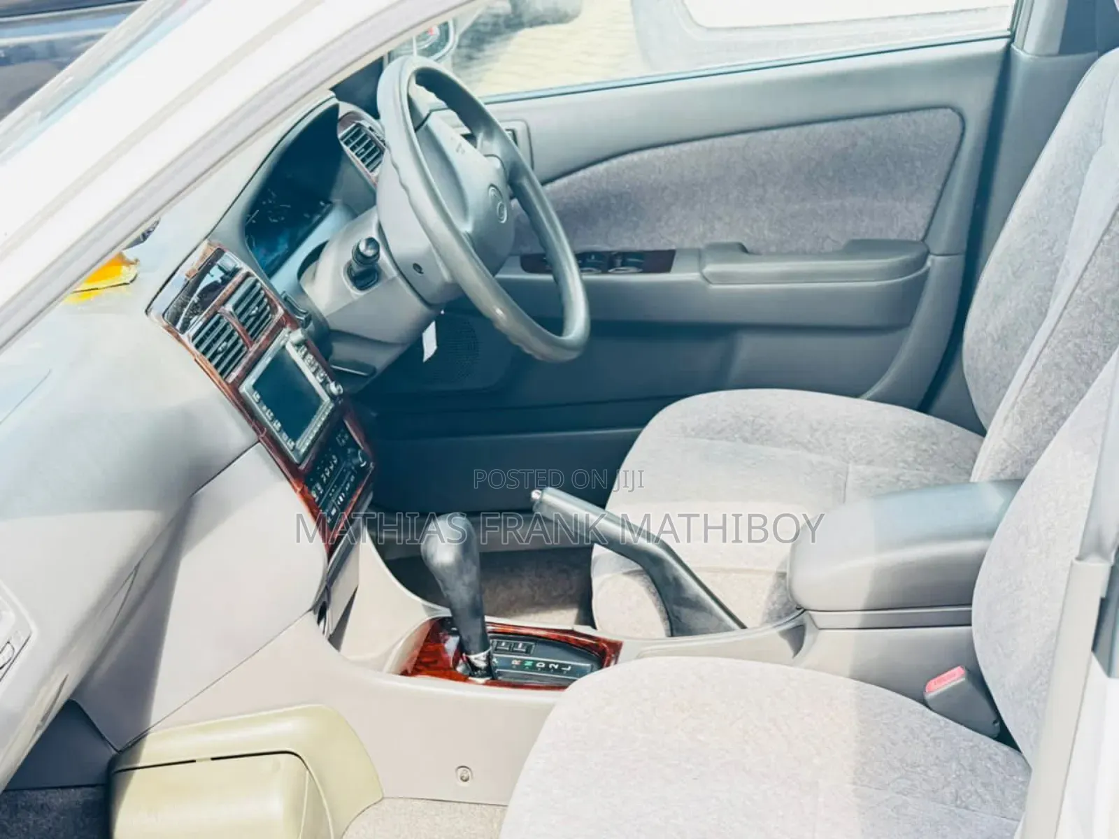 Toyota Corona Premio 2000 White