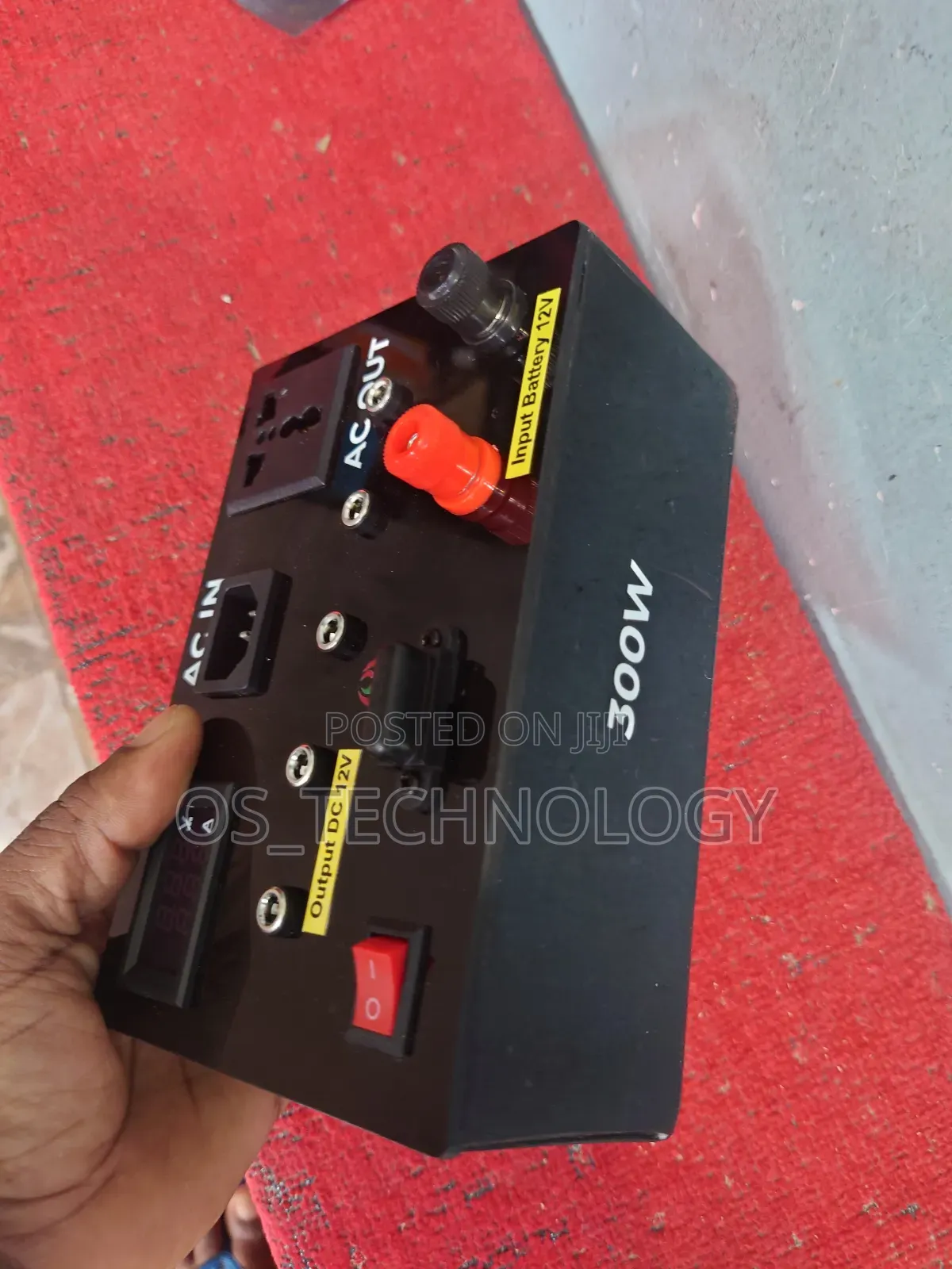 Hybrid Micro Inverter 300w 220v With Mppt Charger 8a Dc