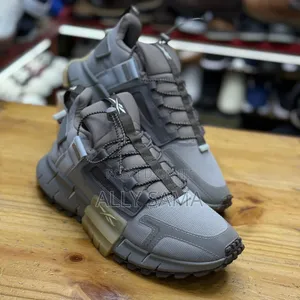 Men's Sneakers Reebok Clean