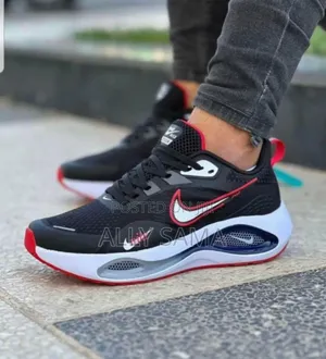 Mens Sneakers Nike Clean