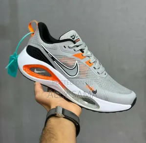 Mens Sneakers Nike Clean