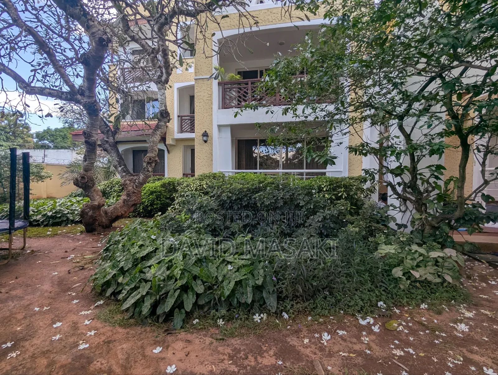 Furnished 3bdrm Apartment in Courtyard, Oyster Bay for rent