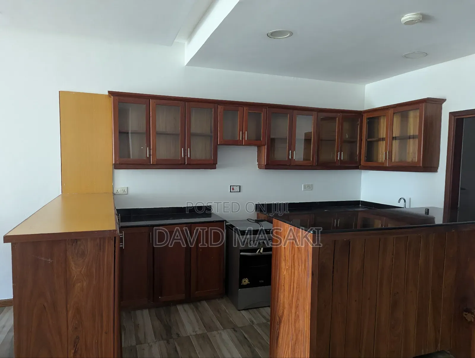 Furnished 3bdrm Apartment in Regent, Oyster Bay for rent