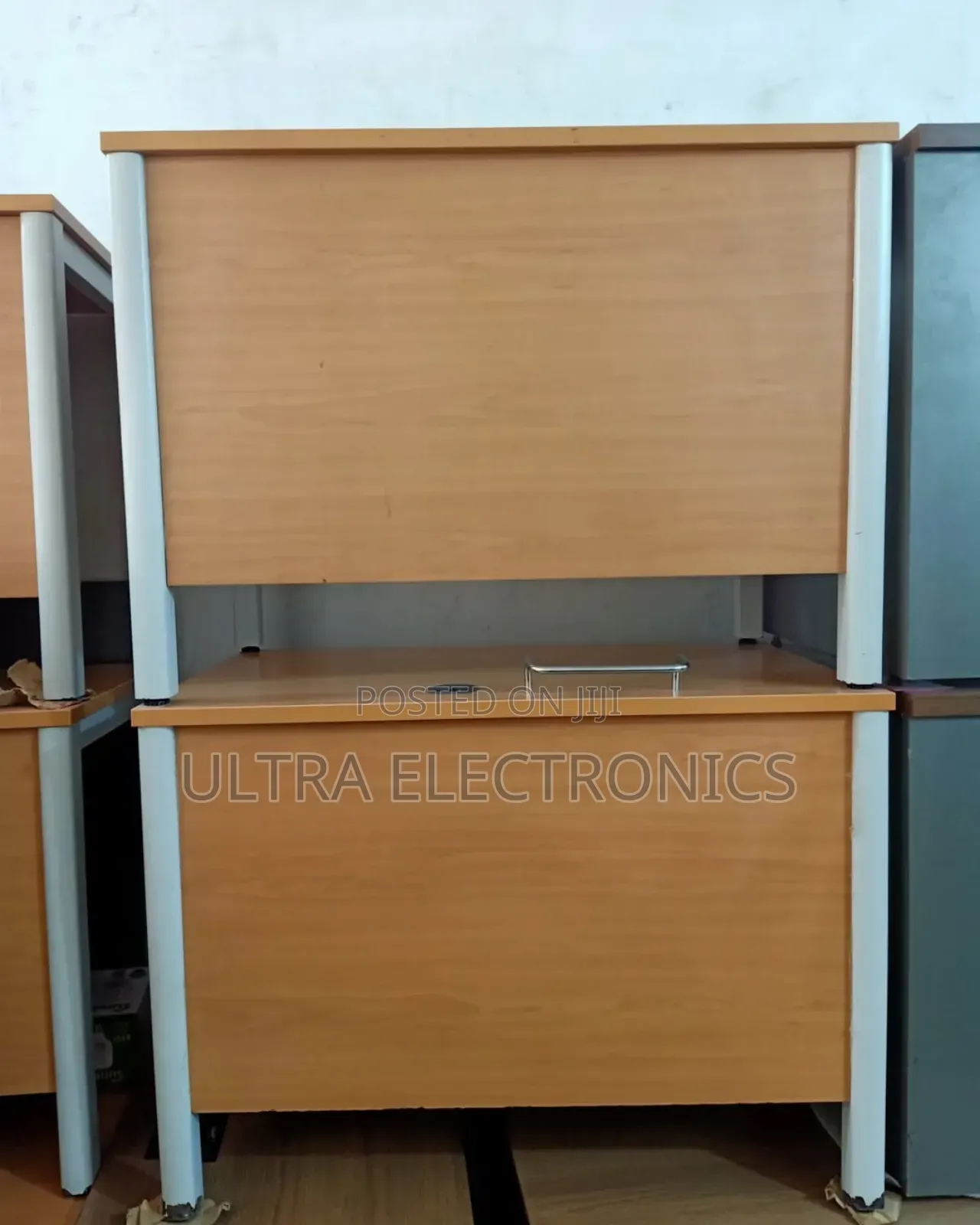 Wooden Office Table With Vanished Surfaces  