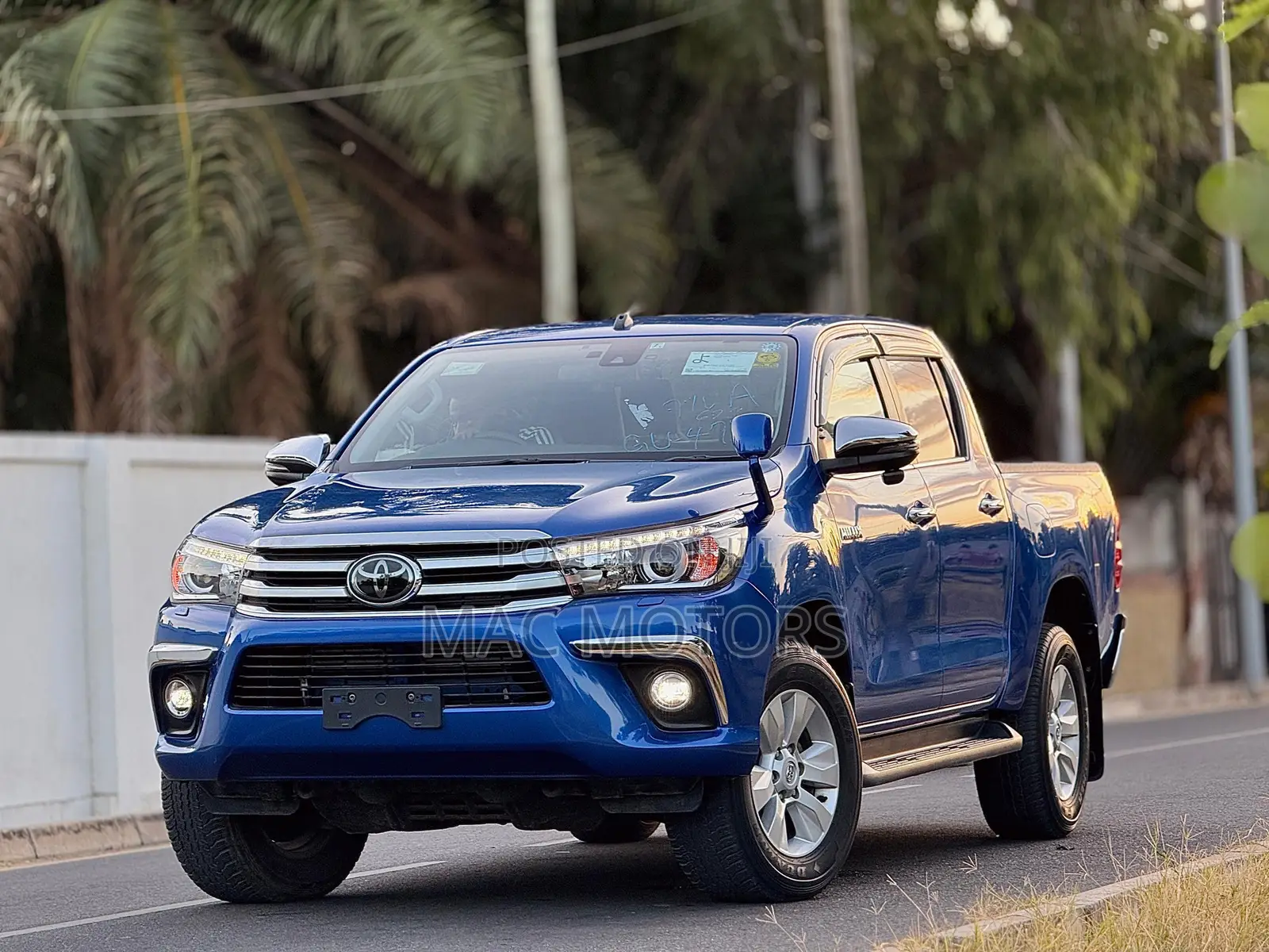 Toyota Hilux Revo Double Cab Deisel 2.4 AWD 2018 Blue