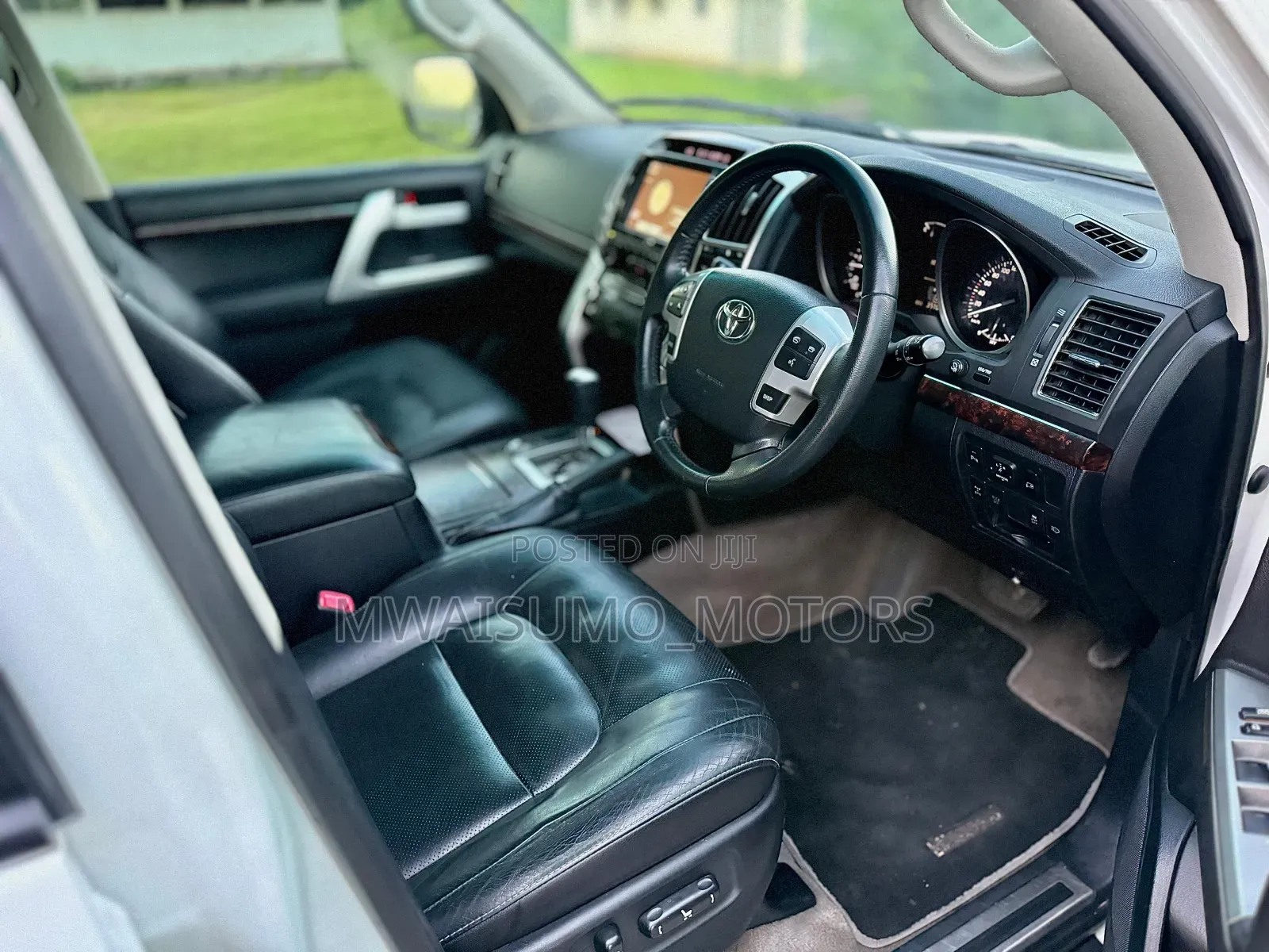 Toyota Land Cruiser 2015 White