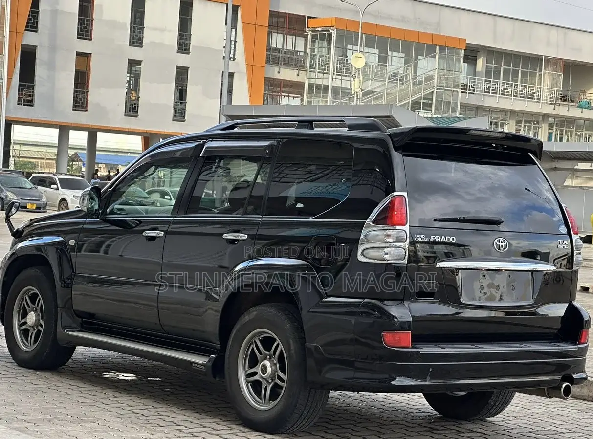 Toyota Land Cruiser Prado 2006 Black