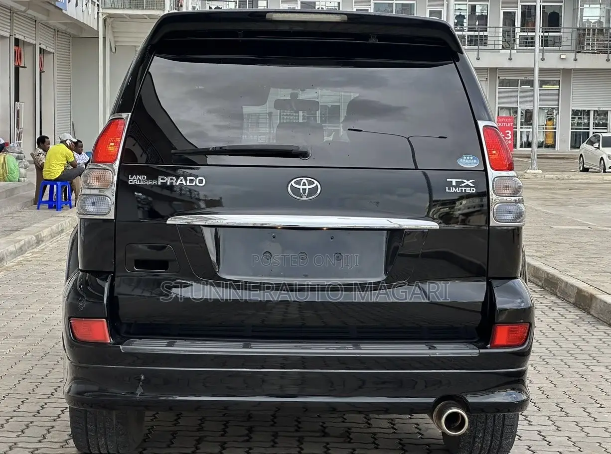 Toyota Land Cruiser Prado 2006 Black