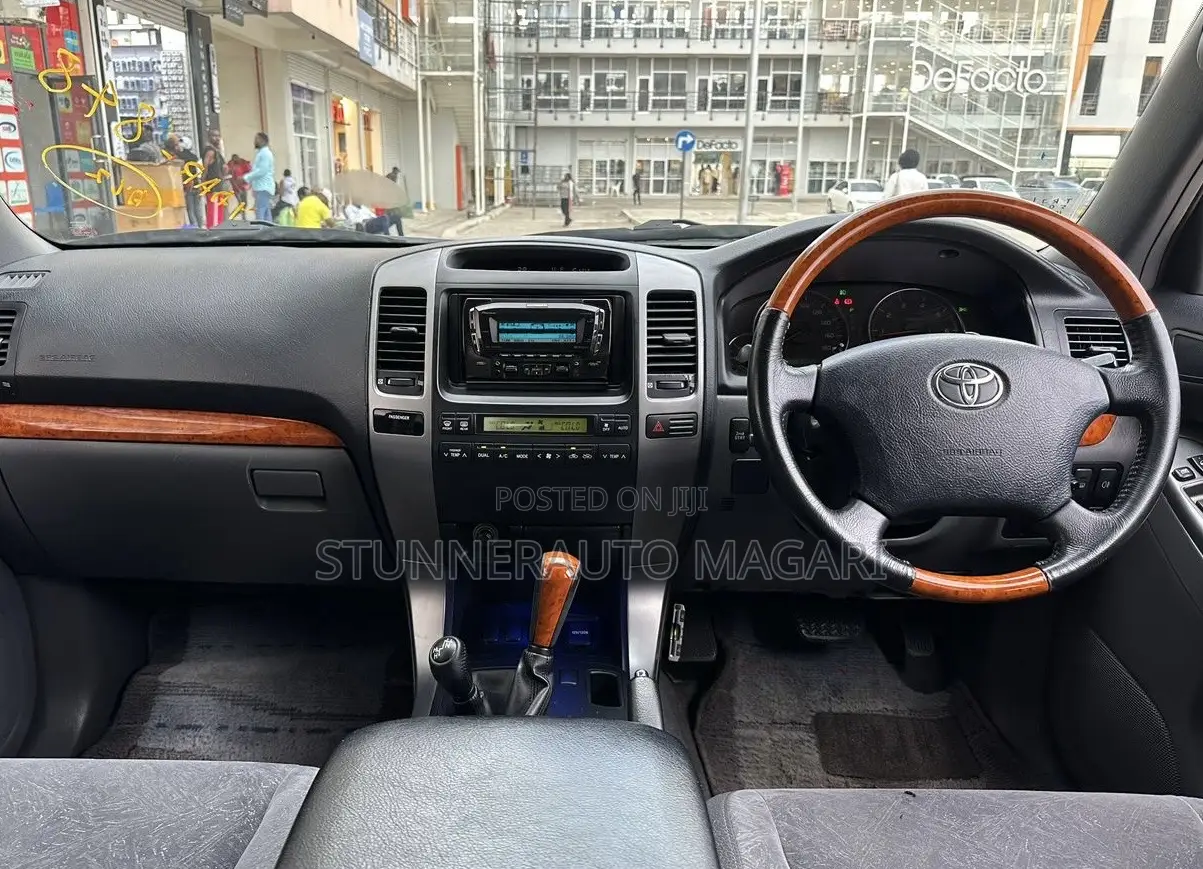 Toyota Land Cruiser Prado 2006 Black