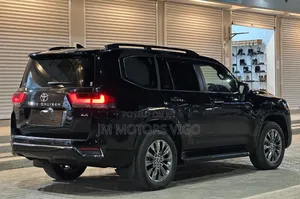 Toyota Land Cruiser 2022 Black