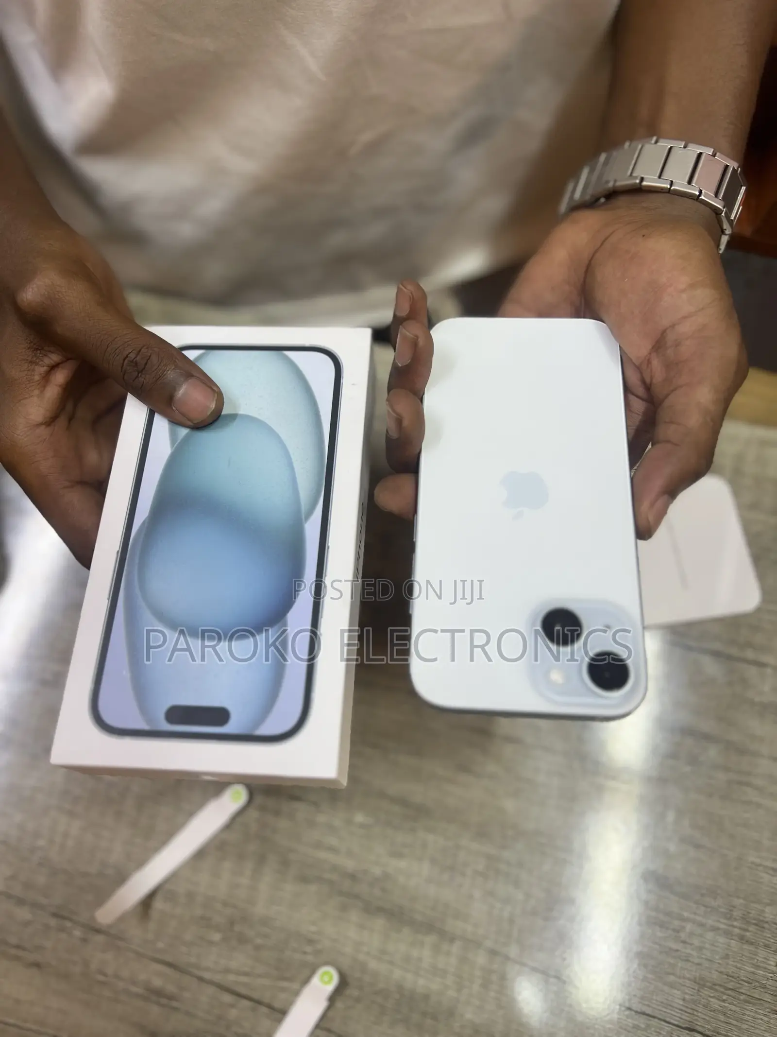 New Apple iPhone 15 128 GB Blue