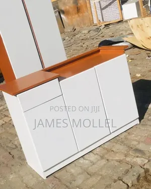 Kitchen Cabinet Milango Mitatu