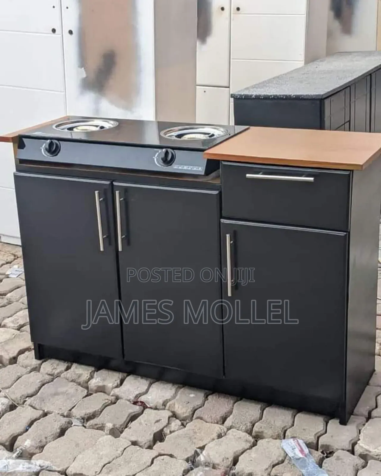 Kitchen Cabinet Milango Mitatu