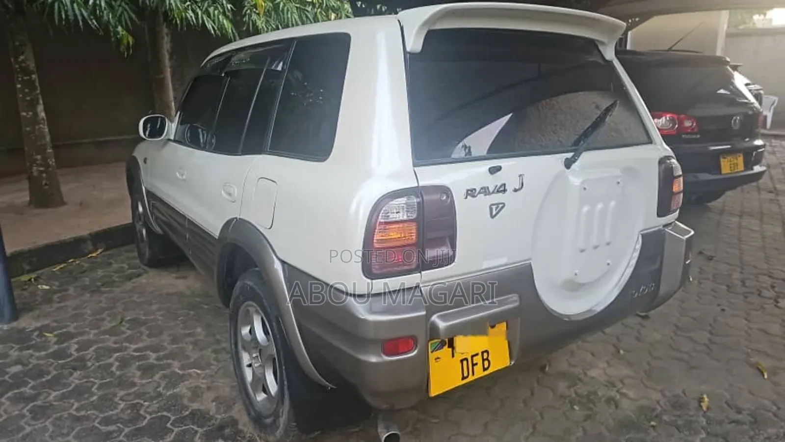Toyota RAV4 1999 Off white