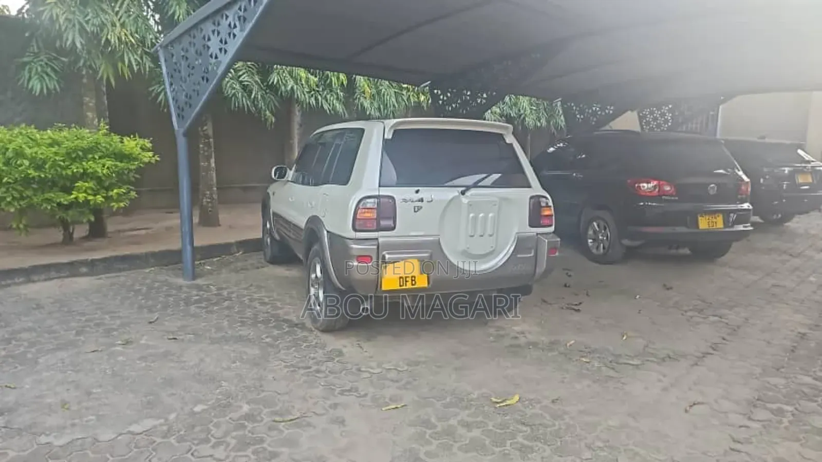 Toyota RAV4 1999 Off white