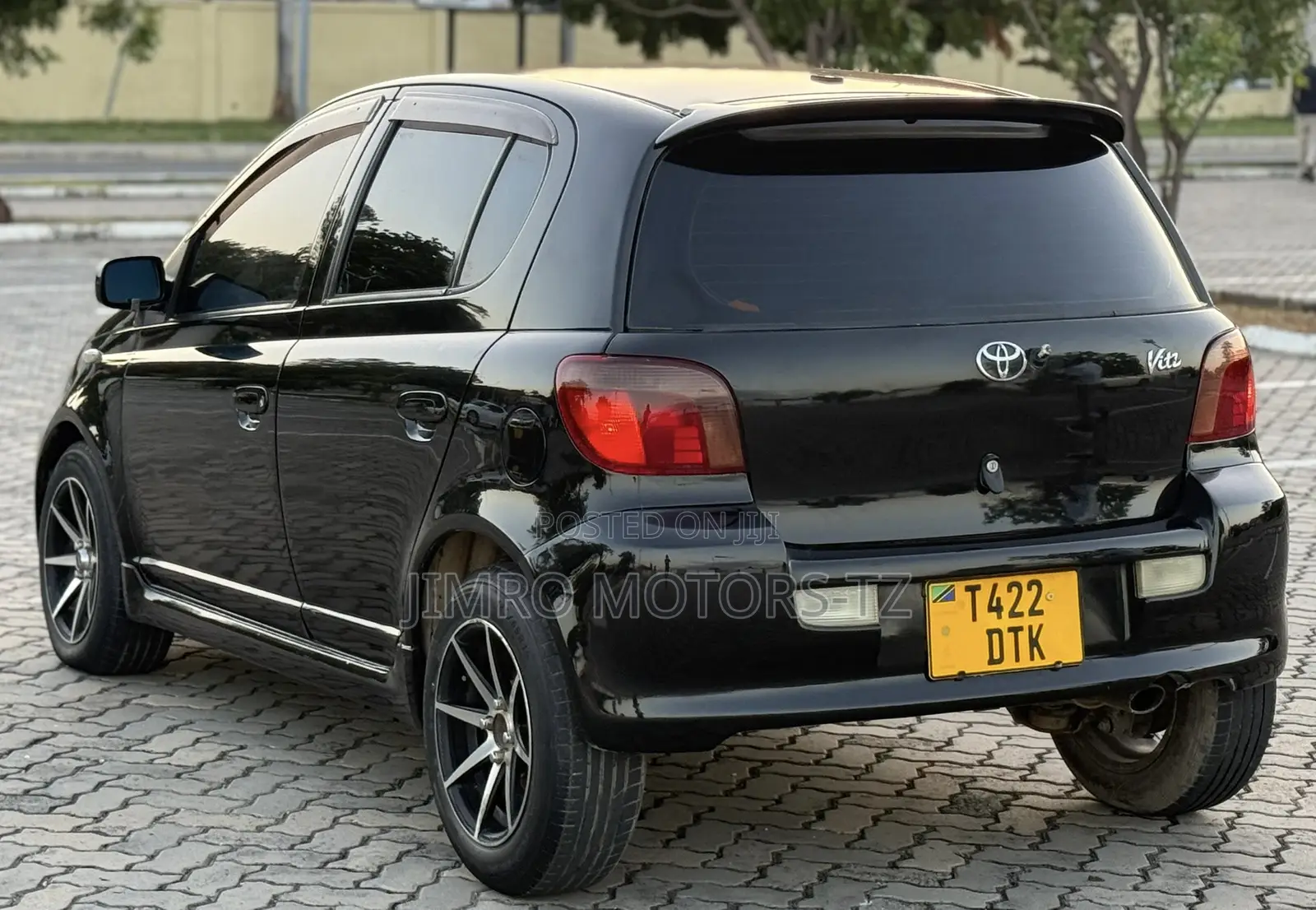 Toyota Vitz 2002 Black