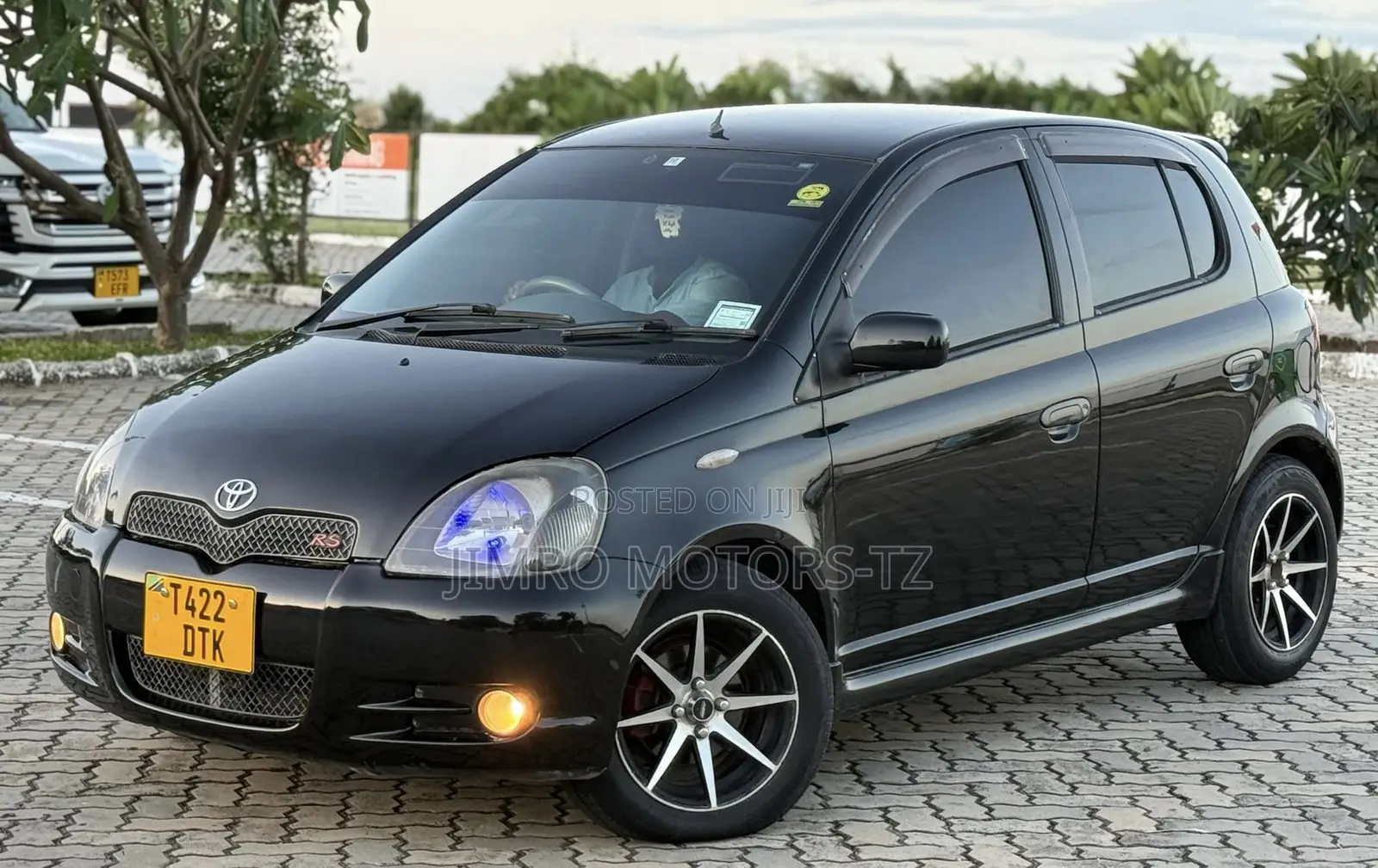 Toyota Vitz 2002 Black