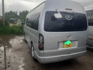 Toyota HiAce 2007 Silver