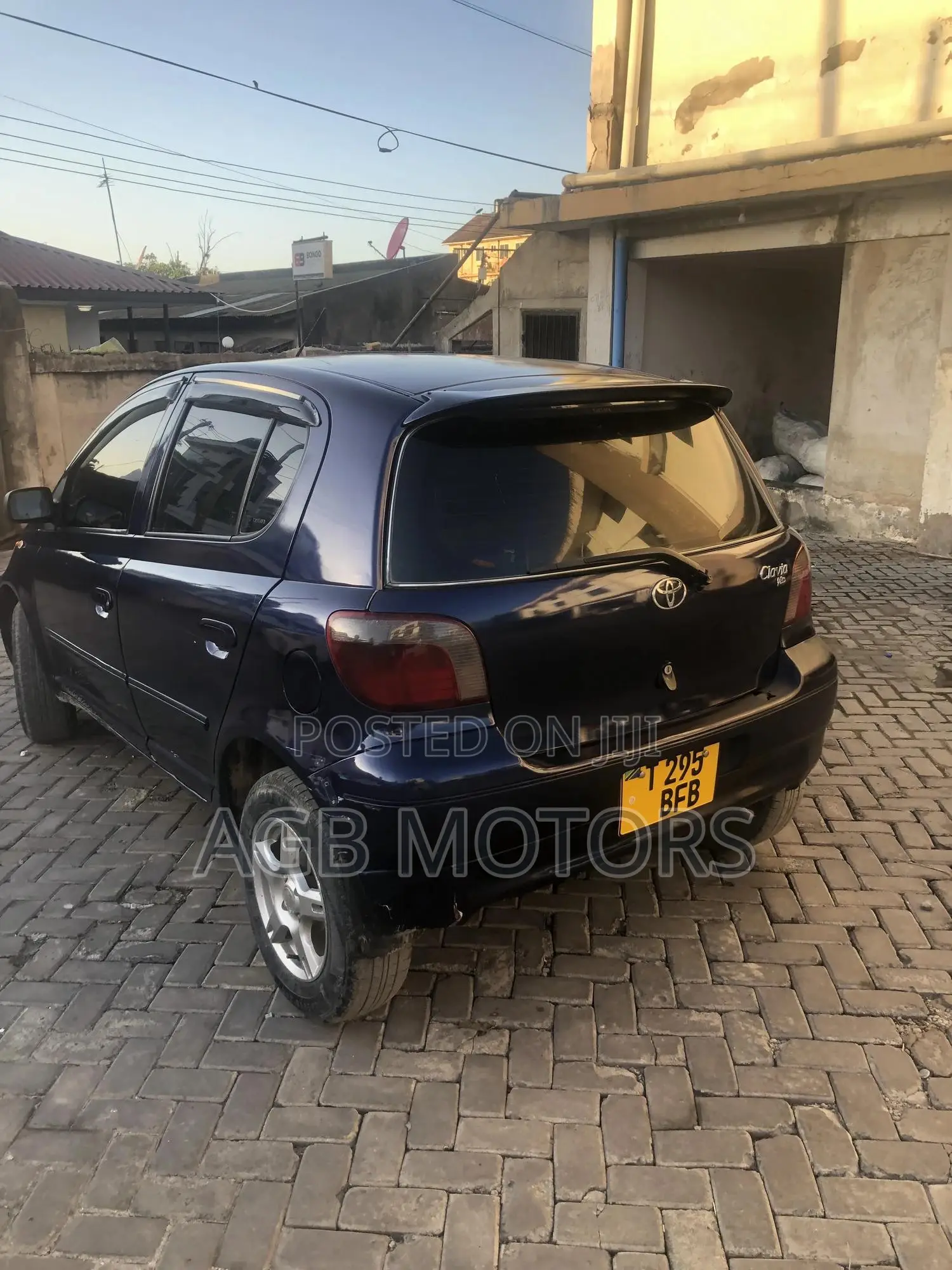 Toyota Vitz 2003 Blue