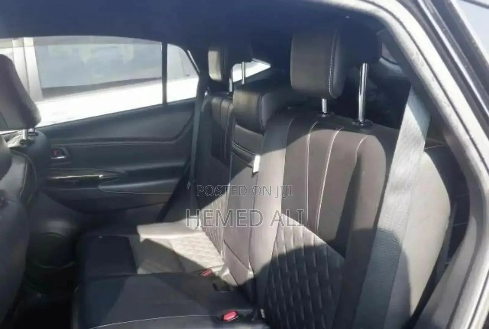 Toyota Harrier 2.0 4WD 2015 Black