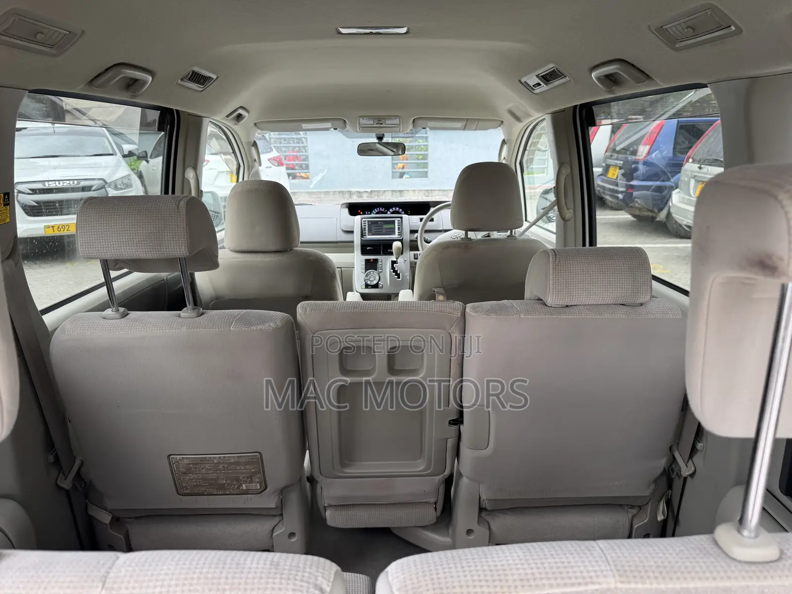 Toyota Noah 2011 White