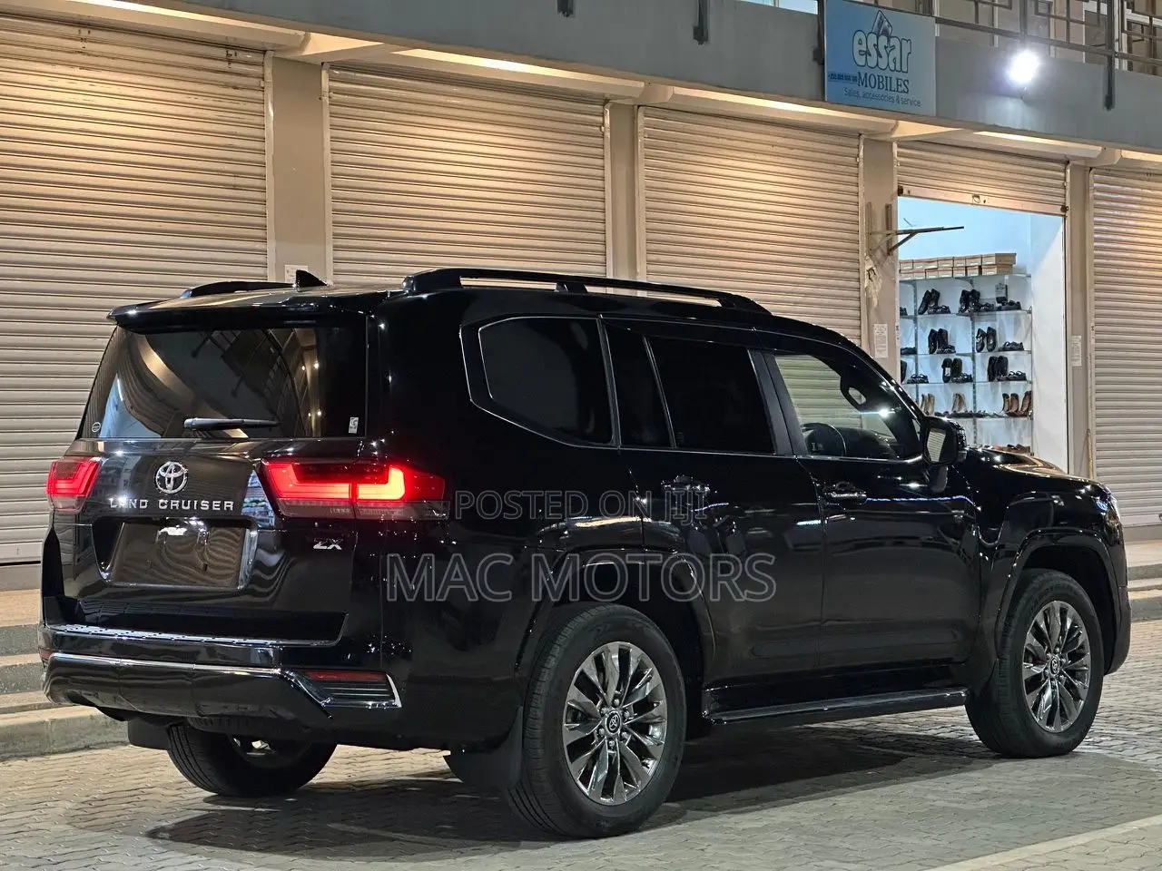 Toyota Land Cruiser 3.3 Diesel 4WD 2022 Black