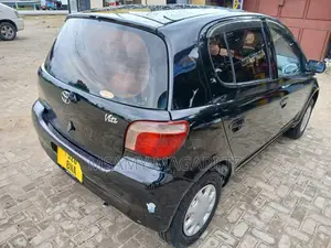 Toyota Vitz 1.0 FWD 5dr 2003 Black