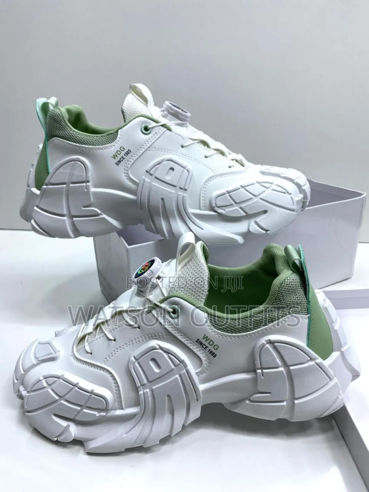 WDG Sneakers Totally Original New