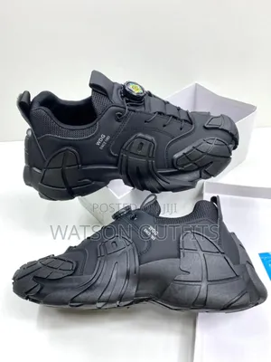 WDG Sneakers Totally Original New